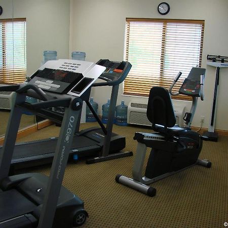 Holiday Inn Express Hotel & Suites Elkhart-South Екстериор снимка