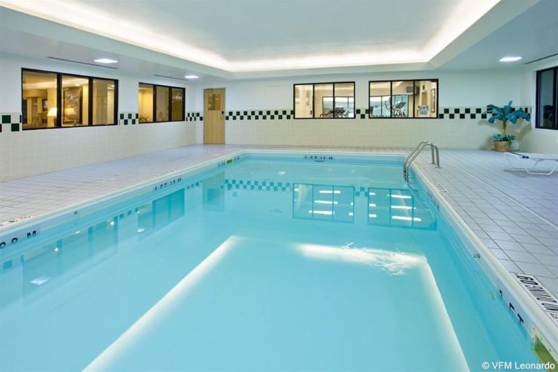 Holiday Inn Express Hotel & Suites Elkhart-South Екстериор снимка