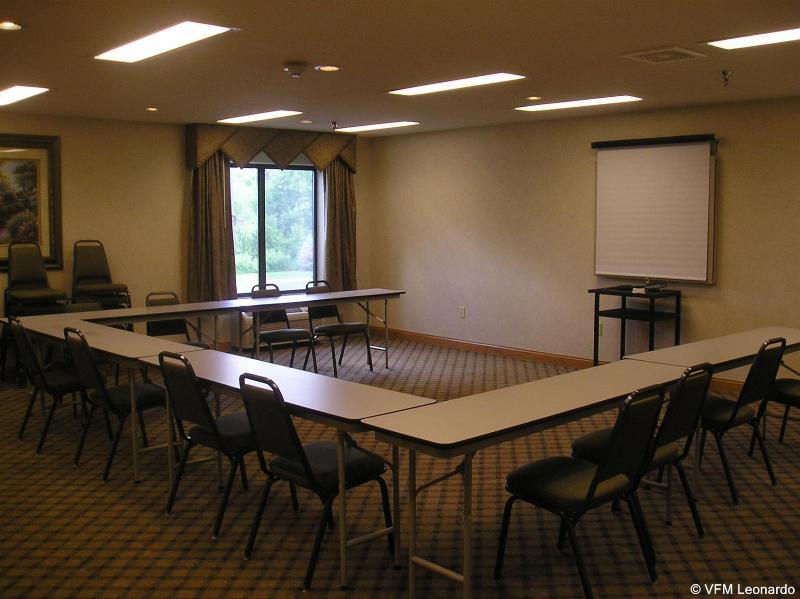 Holiday Inn Express Hotel & Suites Elkhart-South Екстериор снимка